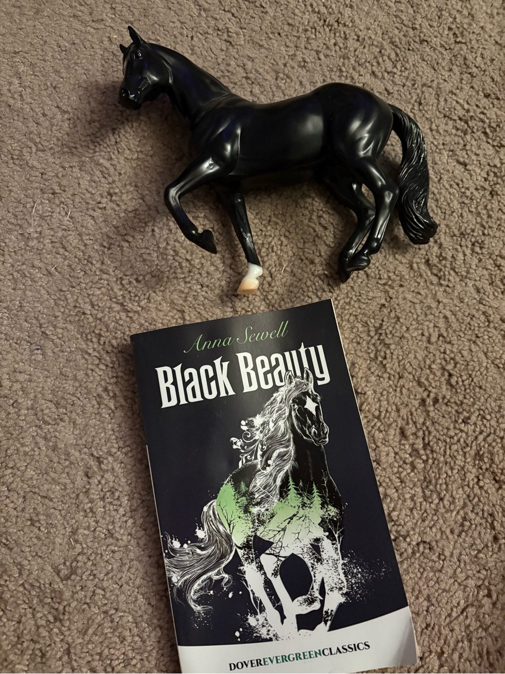 Dover Evergreen Classics - Black Beauty Back Cover (White & Black)